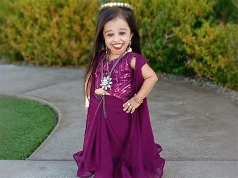 World's Smallest Woman Jyoti Amge Talks DATING and Dreams .
